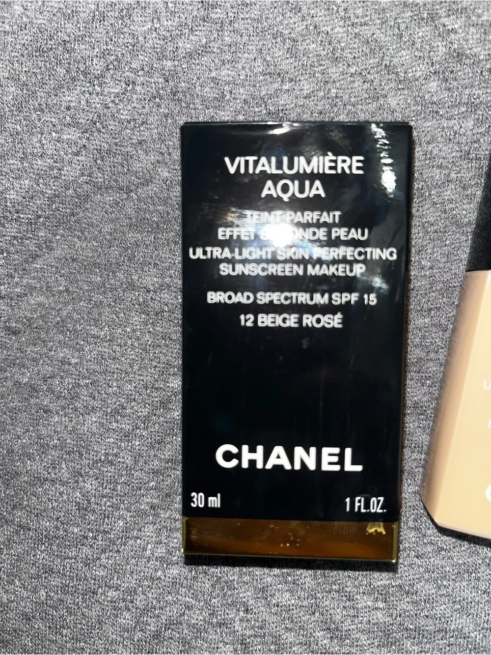 CHANEL VITALUMIÈRE AQUA Ultra-Light Skin Perfecting Sunscreen Makeup beige rosé